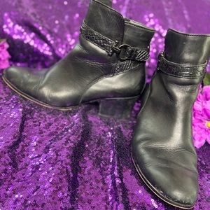 Size 8.5 Black Leather Coach Boots